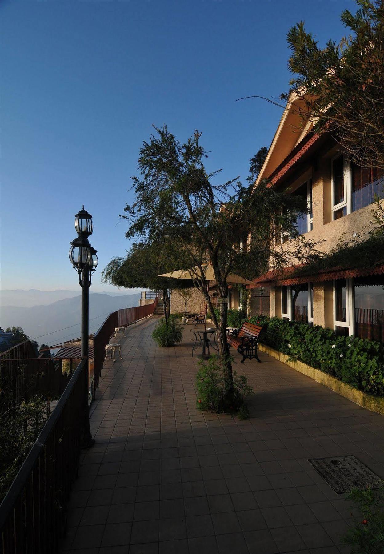 Hotel Club Mahindra Mussoorie Exteriér fotografie